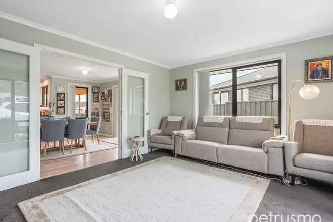 House For Sale in 11, Harmsworth Road, Hobart, Tasmania