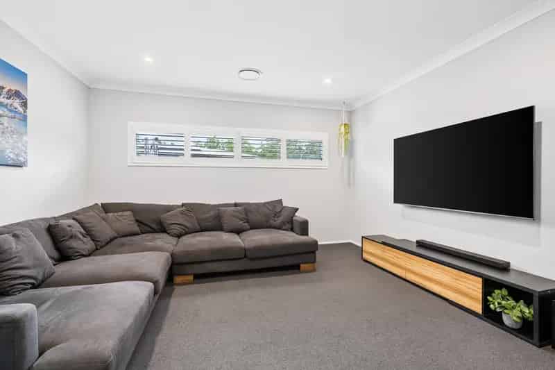 Real Estate For Sale - 2 Forest Oak Place - Glenning Valley , NSW
