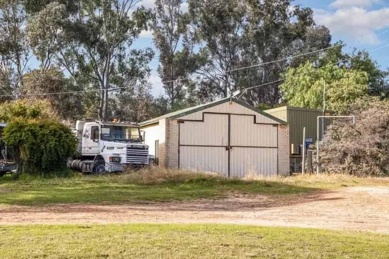 Buy Land in Tooborac Ideal for Artists and Craftsmen with Shed