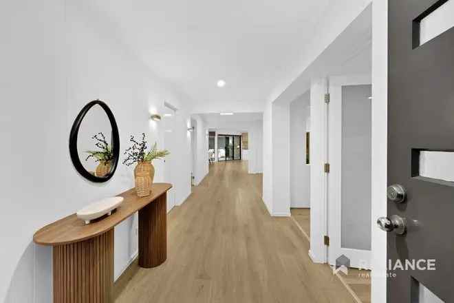 House For Sale in Melbourne, Victoria