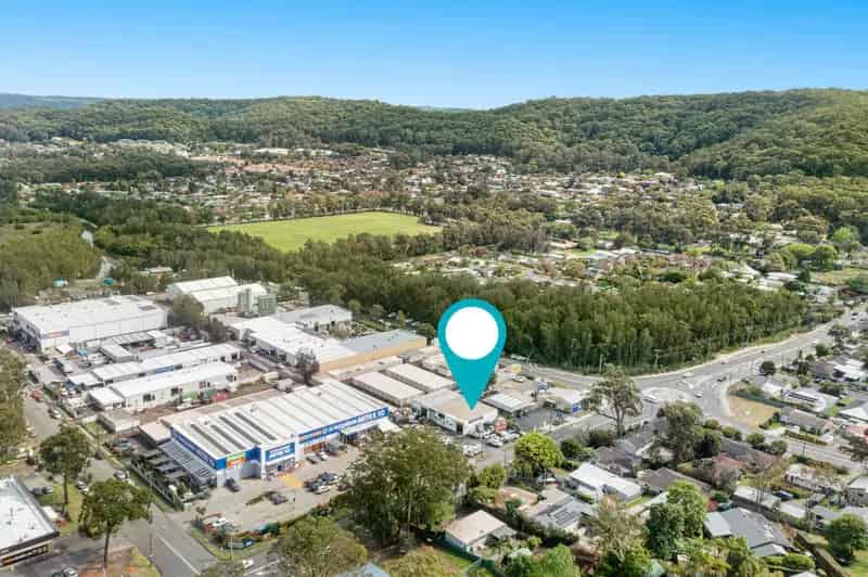 Real Estate For Commercial Sale - 1/32 Empire Bay Drive - Kincumber , NSW