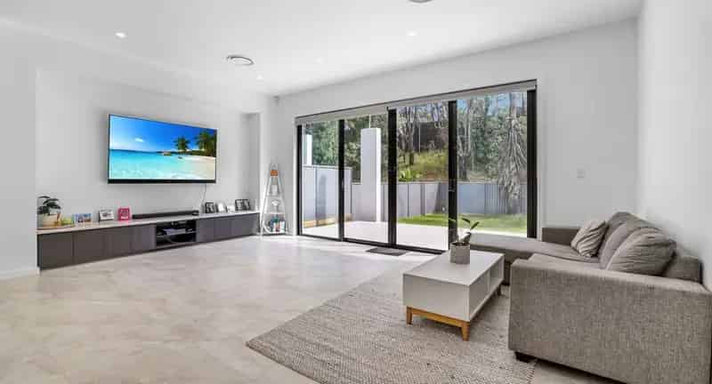 1 room house of 243 m² in Sydney