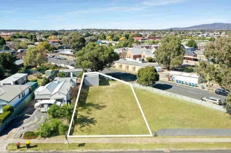 Buy Building Block in Central Location with Grampians Views