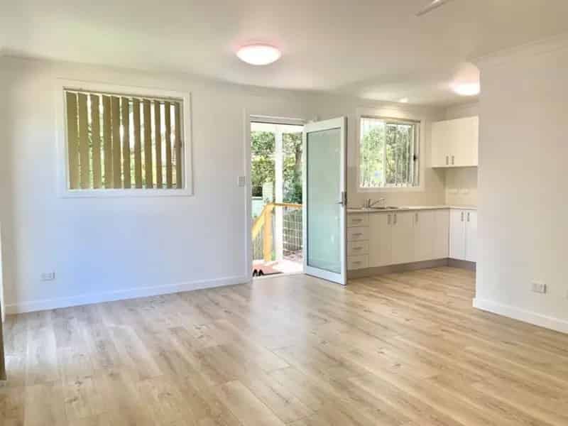 Lease two bedroom granny flat in Campbelltown with outdoor space