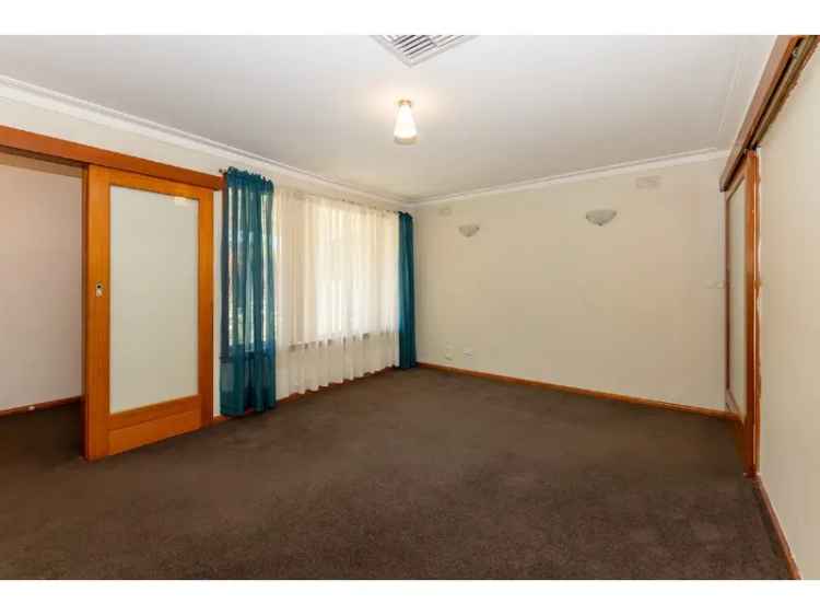 Popular North Albury Location!