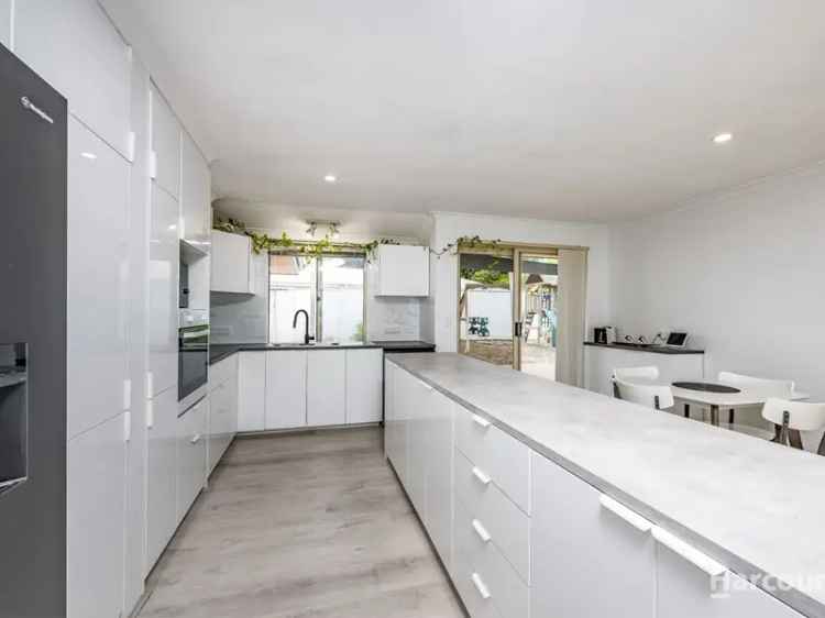 House For Sale in City of Wanneroo, Western Australia