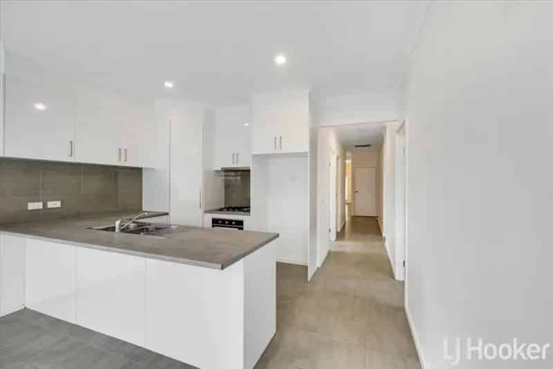 House For Sale , 14, Allambee Drive, Melbourne, Victoria