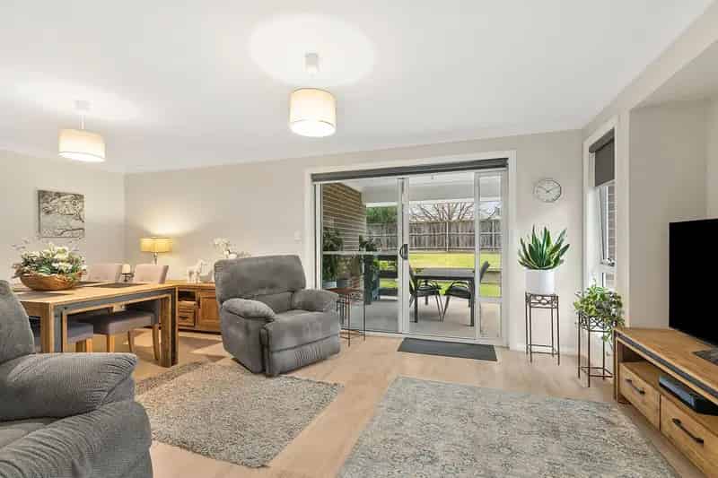 Real Estate For Lease - 3 Turner Way - Renwick , NSW
