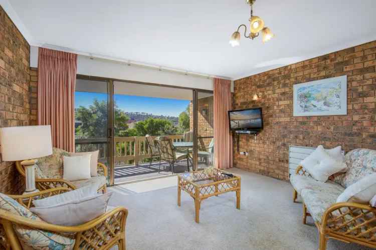 Merimbula Lake Views Townhouse 2 bed 2 bath