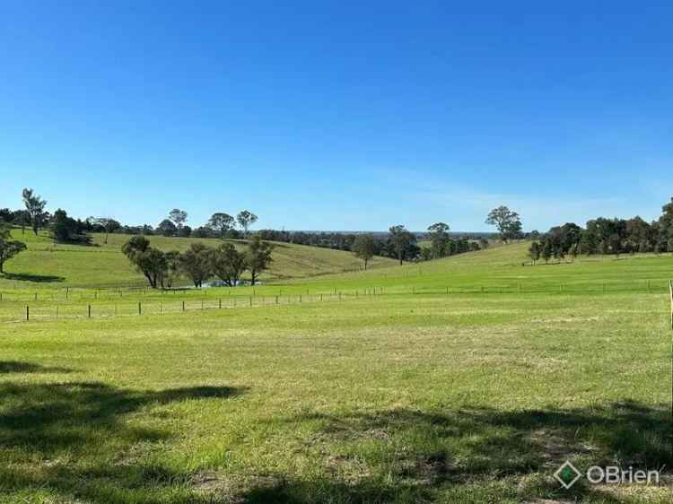 Lifestyle blocks for sale near Bairnsdale offering natural beauty and convenience