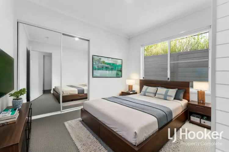 Modern 4-Bedroom Family Home in Yarrabilba - Close to Schools and Amenities