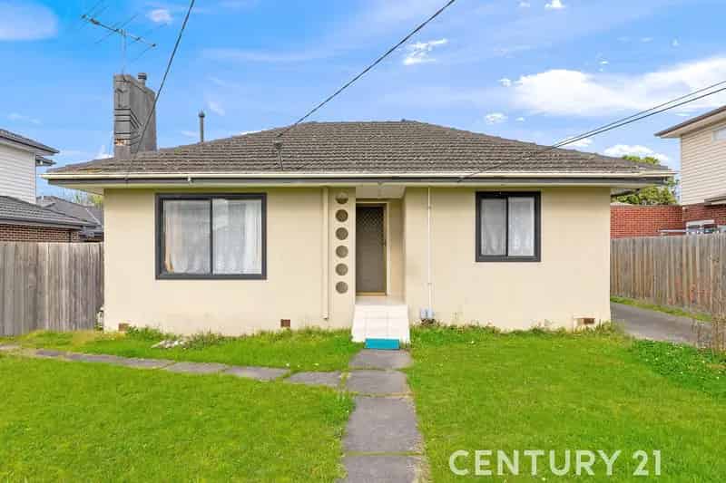 1/18 Hughes Crescent, Dandenong North VIC 3175 - Unit For Sale