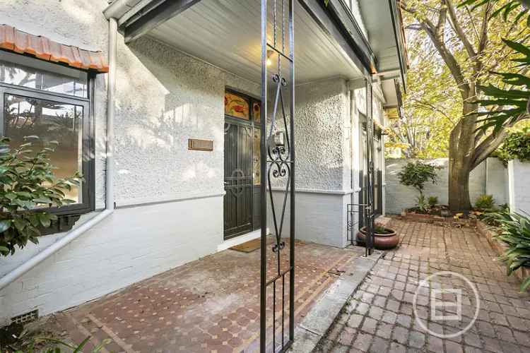 House For Sale in Melbourne, Victoria