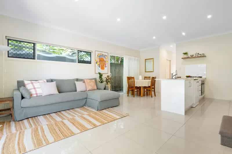 Classy, Effortless, Central hidden cul-de-sac oasis in the Cavendish Rd SHS catchment