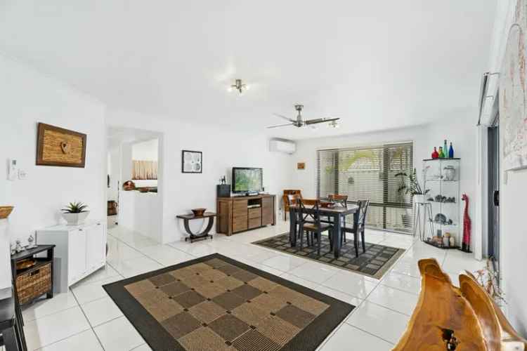 Family Home for Sale with Pool and Modern Features in Helensvale