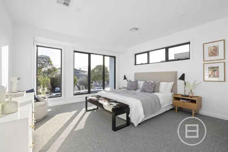 House For Sale in Melbourne, Victoria