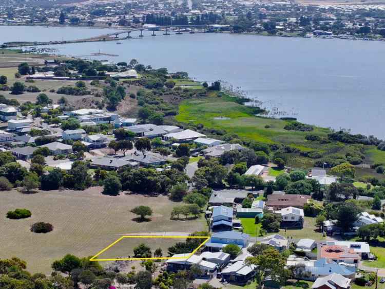 2002m² Block of Land Near the River Murray