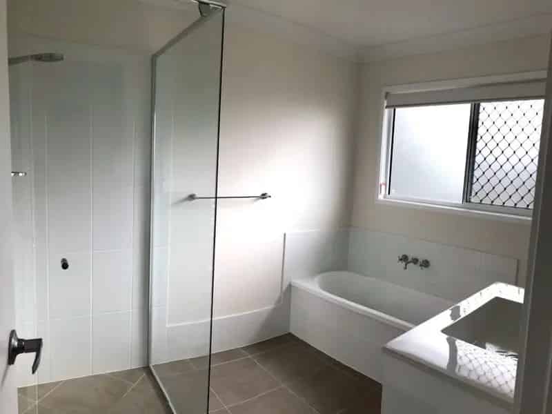 Lease 3 Bedroom House in Marsden with Modern Features