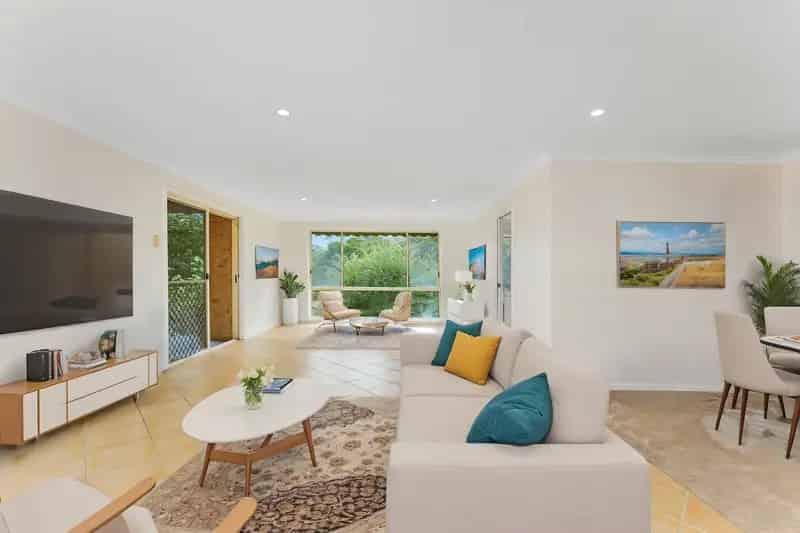 ATT'N Large Families | Light Filled & Versatile Home