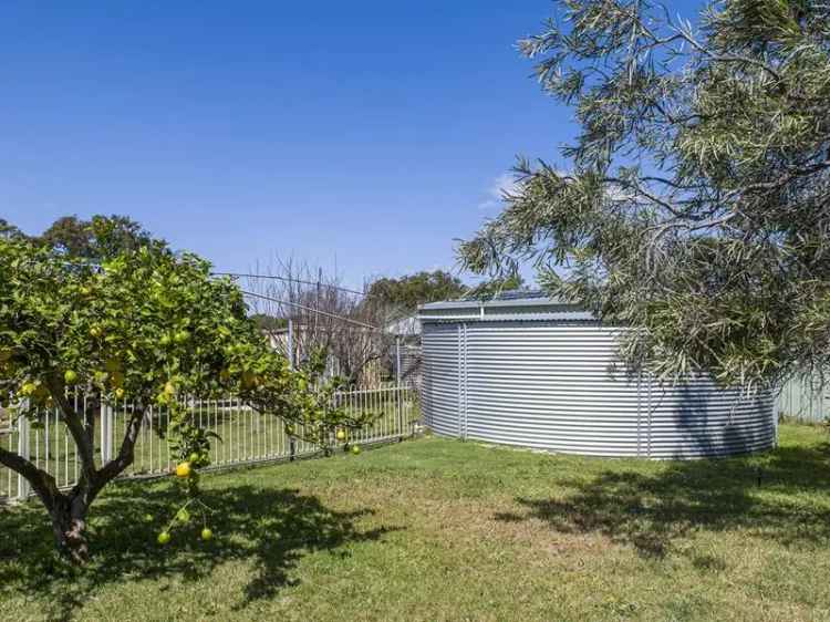 House For Sale in Shire Of Gingin, Western Australia