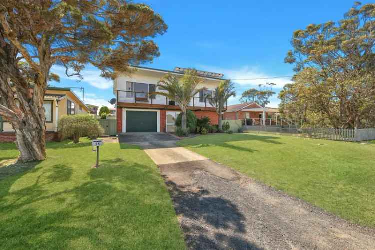 Great Investment Opportunity in Culbura Beach with dual street access!