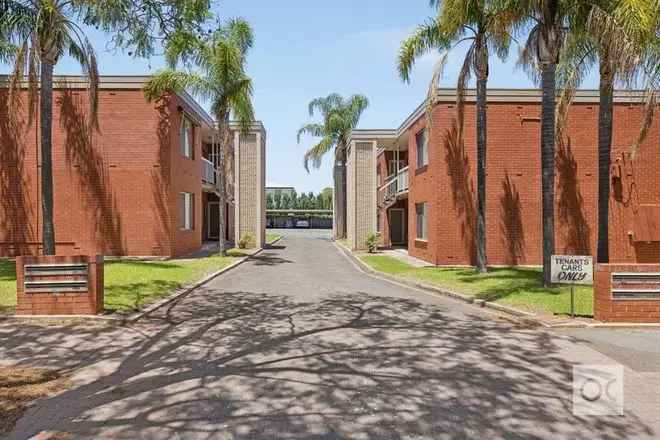 1-Bedroom Unit Near CBD Peaceful Gardens Nicely Upgraded