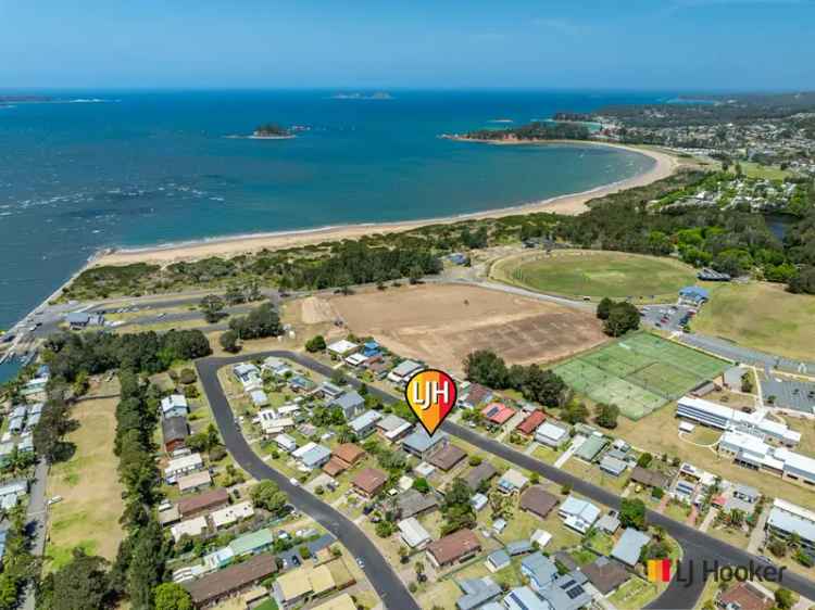 Batemans Bay Executive Townhouse - Dual Income Potential