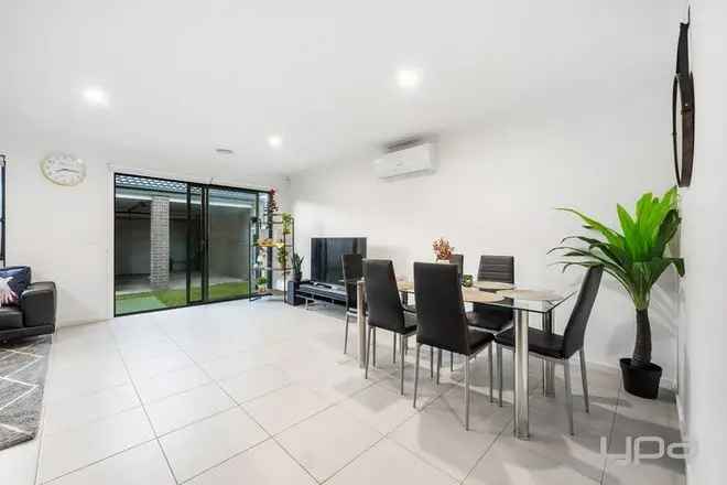 House For Sale in Melbourne, Victoria