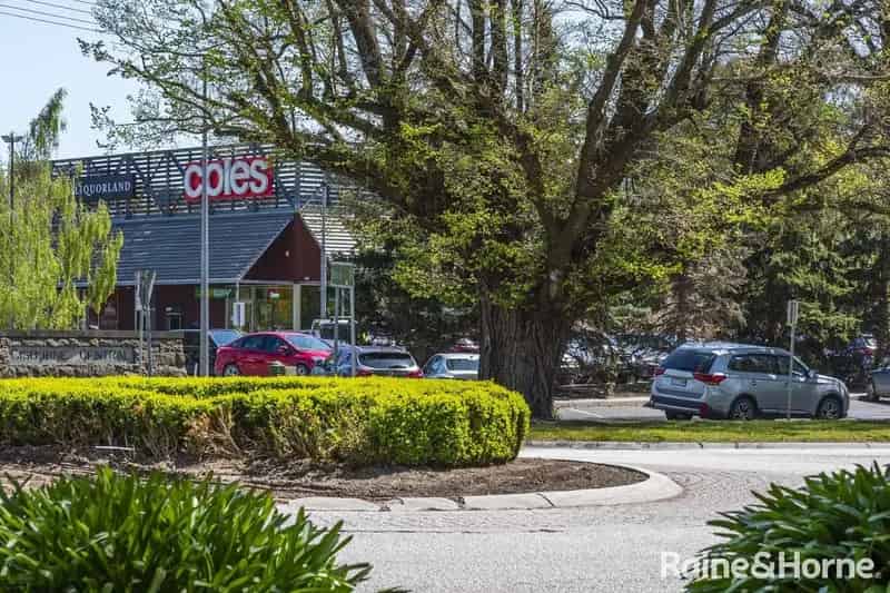 House For Sale , 64, Willowbank Road, Gisborne, Victoria