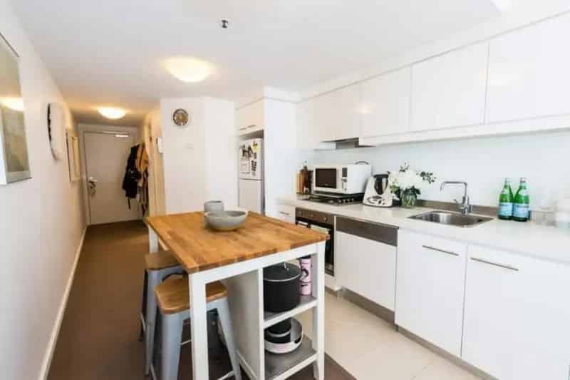 1 room apartment of 147 m² in Melbourne