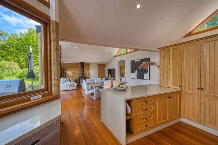 House For Sale in Melbourne, Victoria