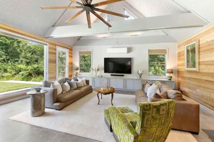 Rural Property For Sale in Tamborine Mountain With Luxurious Features