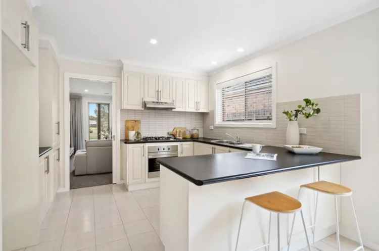 3 Bedroom 2 Bathroom House in South Morang