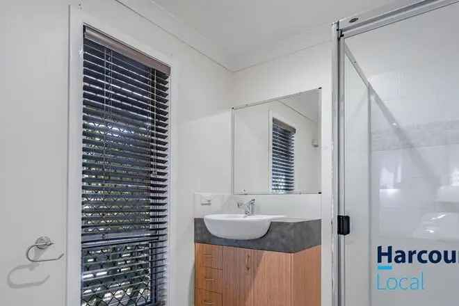 3 Bed 2 Bath Townhouse in Nundah - Modern Living