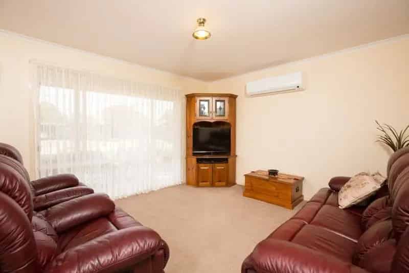 Immaculate Town house