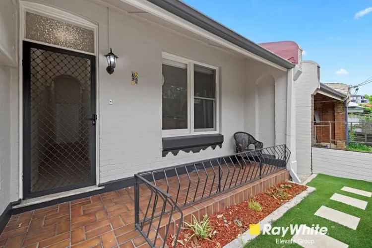 Freshly Renovated Lewisham Home Modern Design and Convenience