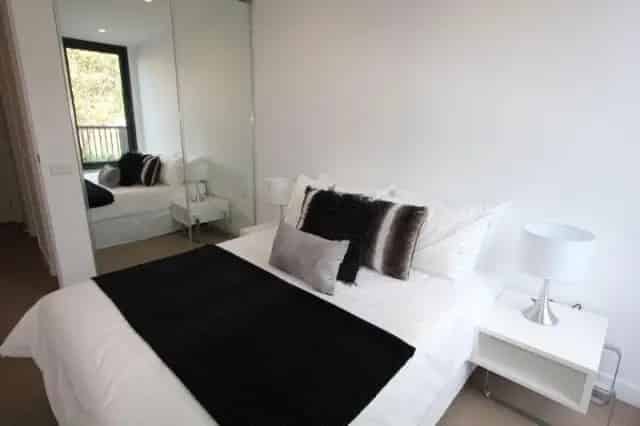 Buy townhouse in Melbourne with elegant features and park views