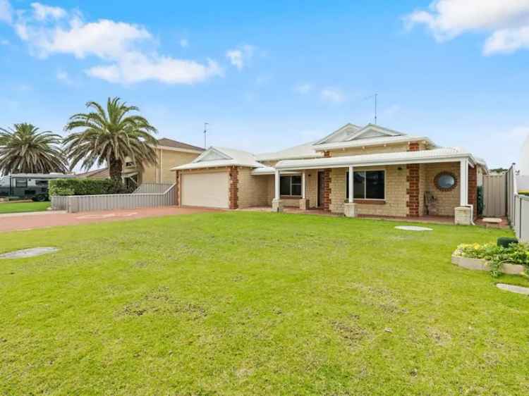 House For Sale in Mandurah, Western Australia