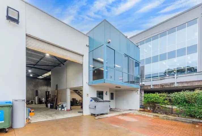 245sqm High Clearance Warehouse Office Banksmeadow For Lease