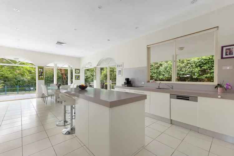 Peaceful Luxurious Multi Generational Entertainer Turramurra