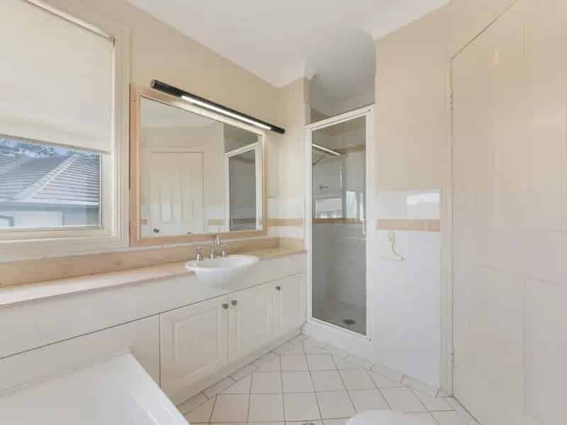 Real Estate For Lease - 5 Plover Glen - Bella Vista , NSW