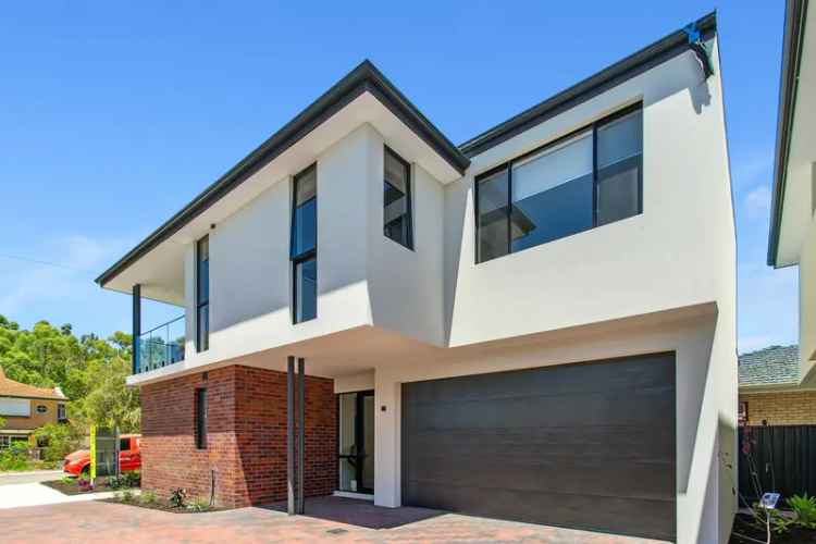 Buy House in Leederville with 3 Bedrooms and Modern Design