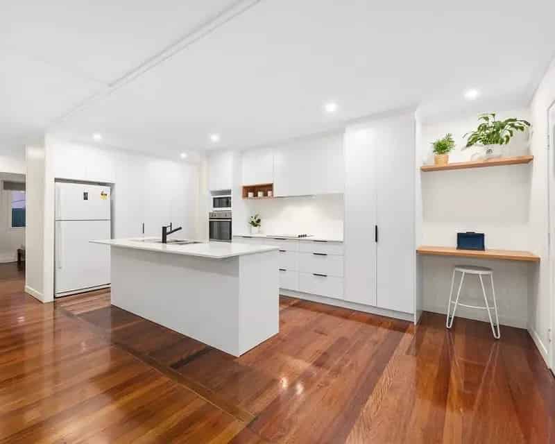 Exceptional Living on Ettarre!