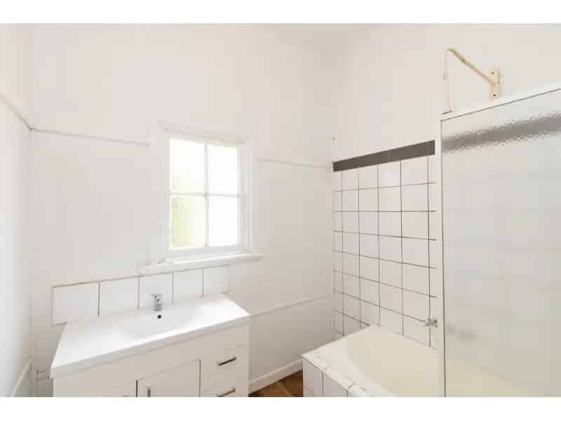 3 Bedroom Home In Great Location