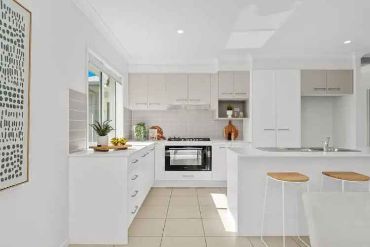 Move-In Ready! Modern Family Living in Pimpama