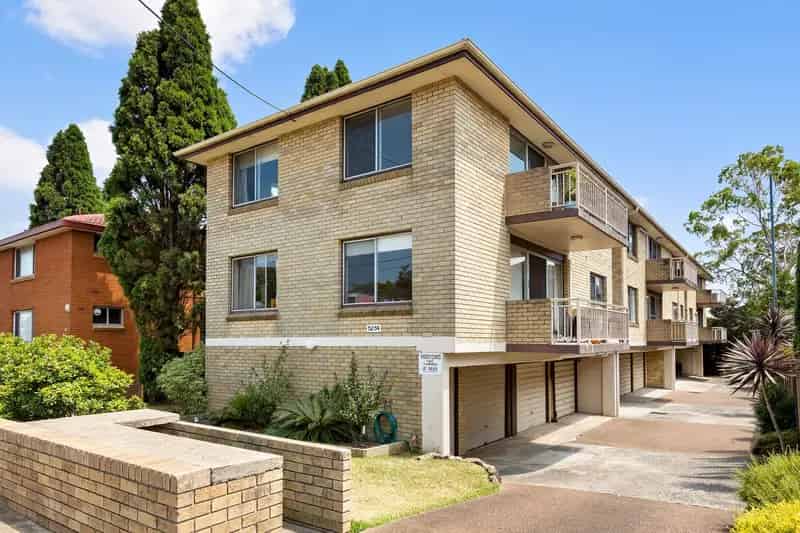 Real Estate For Lease - 1/54 Kings Road - Five Dock , NSW