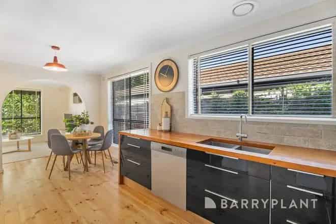 House For Rent , 31, Wilson Street, Melbourne, Victoria