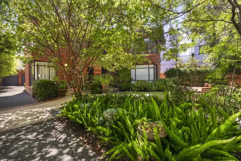 3 rooms apartment of 118 m² in Melbourne