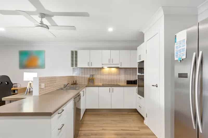 Real Estate For Lease - 2/5 Gascoyne Street - Pacific Pines , QLD