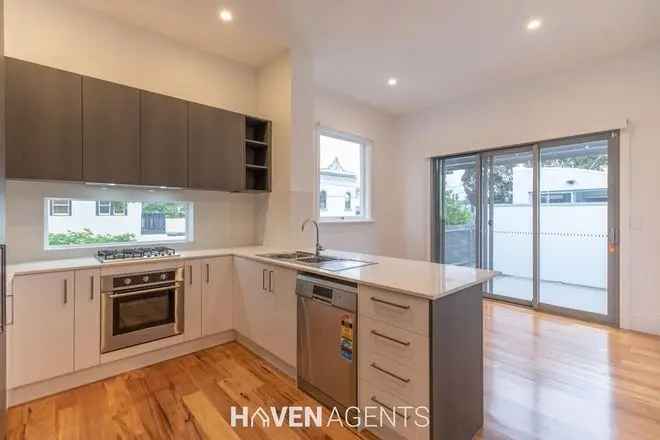 House For Rent in 61, Church Street, Melbourne, Victoria